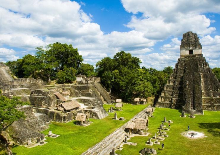 Sites archéologiques dans le domaine touristiques au Guatemala